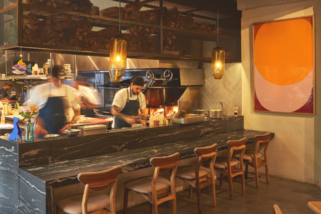 Diseño y arquitectura del restaurante Río en Bogotá.