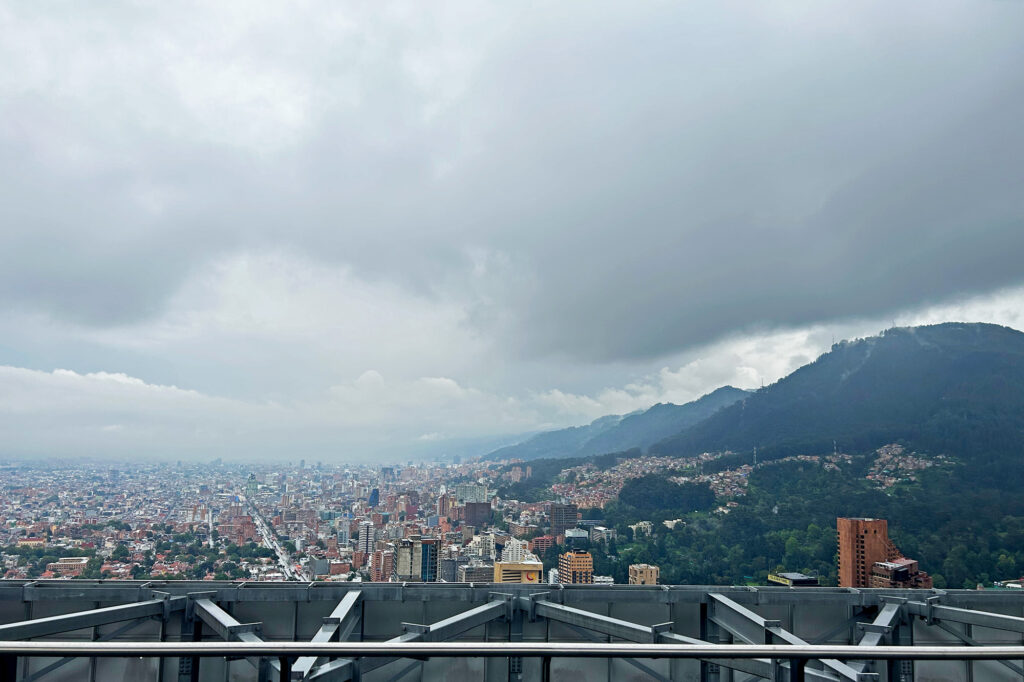 Compañía Otis diseño Torre Atrio