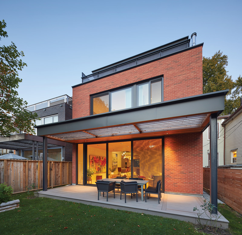 Press kit | 2941-05 - Press release | Robert Street Residences - Taylor Smyth Architects - Residential Architecture - Robert Street Residence II terrace with custom designed canopy. - Photo credit: Tom Arban Photography Inc.