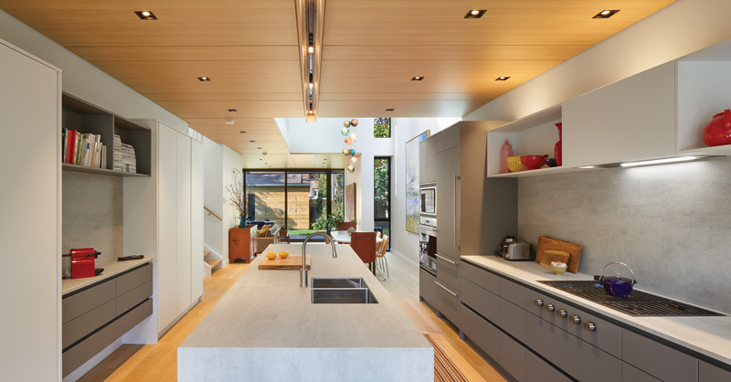Press kit | 2941-05 - Press release | Robert Street Residences - Taylor Smyth Architects - Residential Architecture - Open kitchen and dining rooms. - Photo credit: Tom Arban Photography Inc.