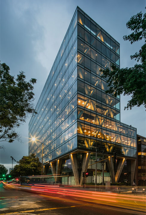 edificios de vidrio en Bogotá